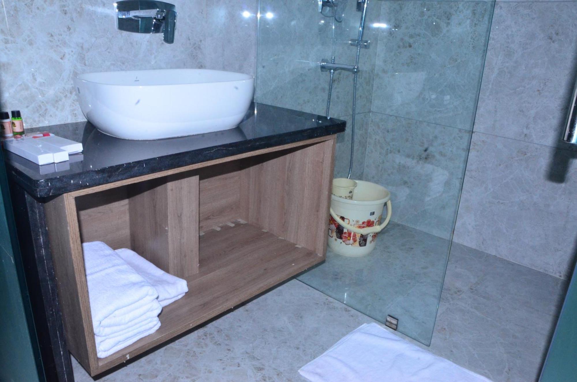 Hotel Nand Residency Ghazipur Buitenkant foto